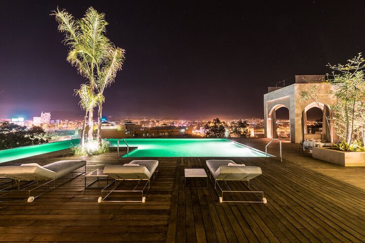 Pool Hotel