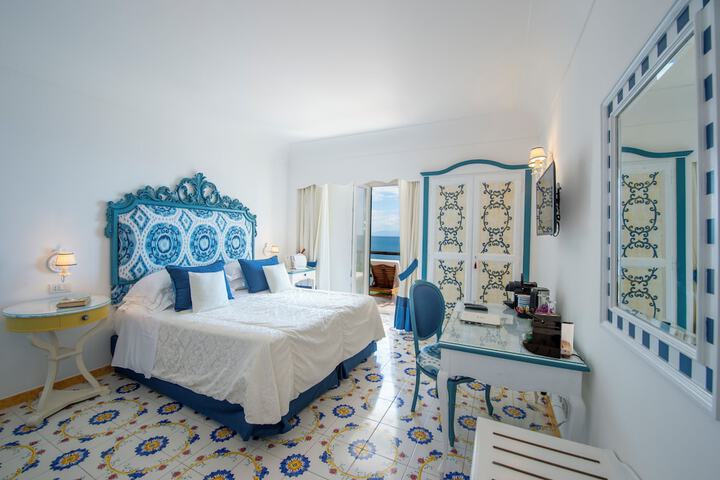 Room 76 of 260
