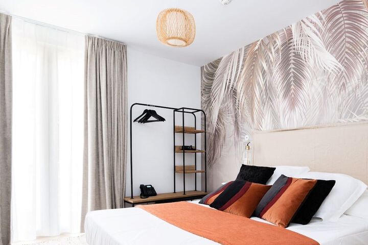 Room 10 of 51