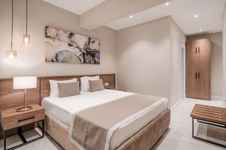 Room 9 of 75