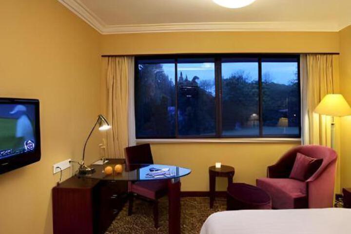 Room 19 of 60