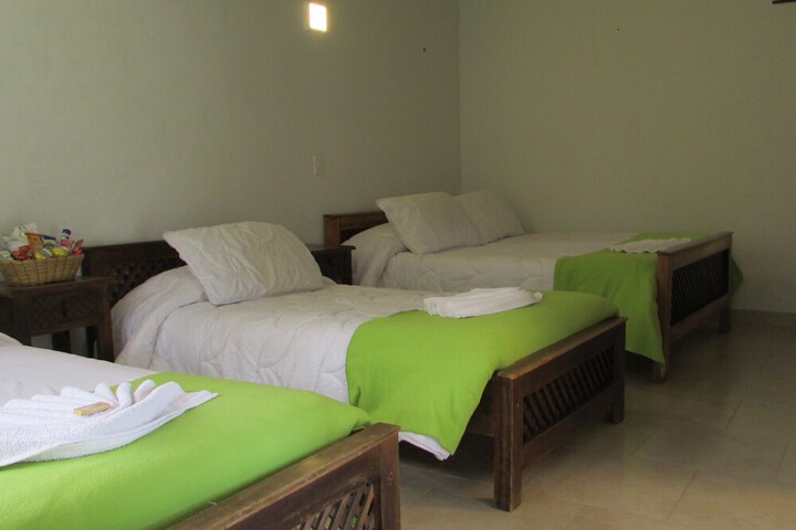 Room 11 of 102