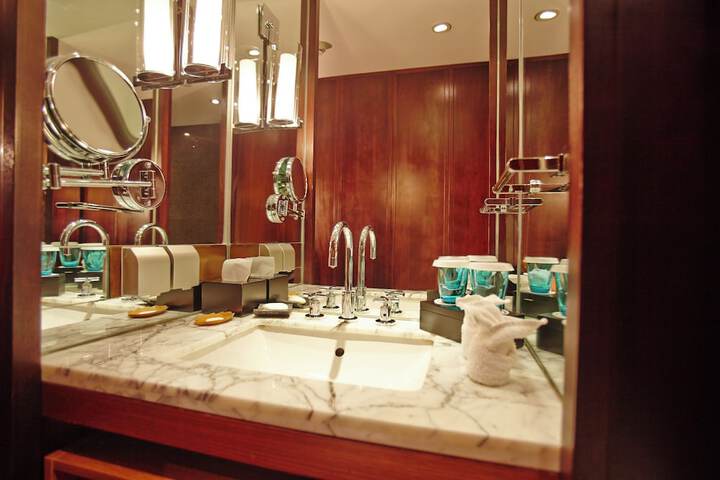 Clean Restrooms