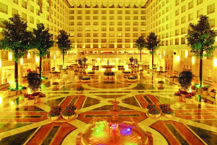 Hotel Exterior 36 of 39