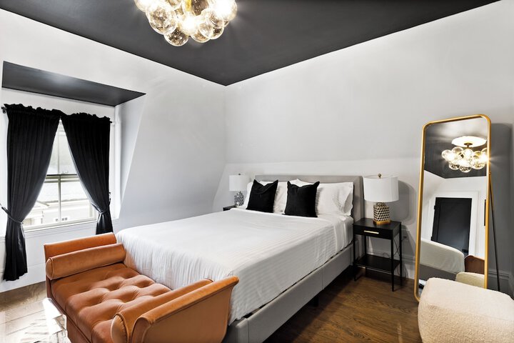 Room 20 of 46