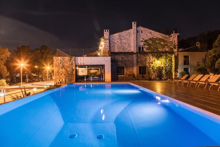 Pool 53 of 103