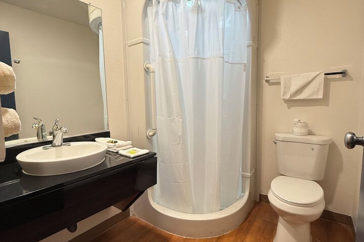 Room 13 of 24