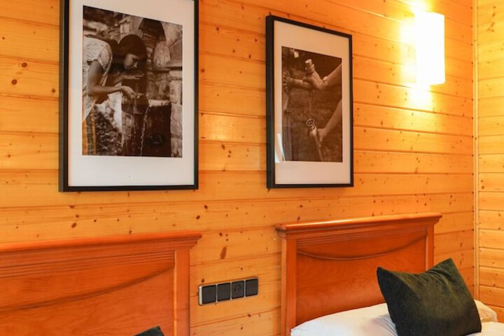 Room 6 of 26