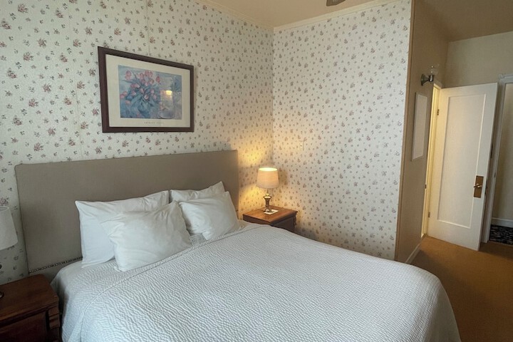 Room 59 of 125