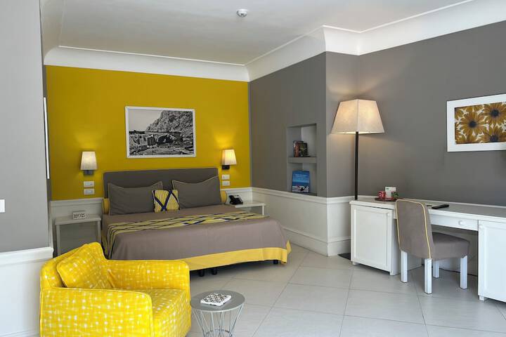 Room 54 of 143