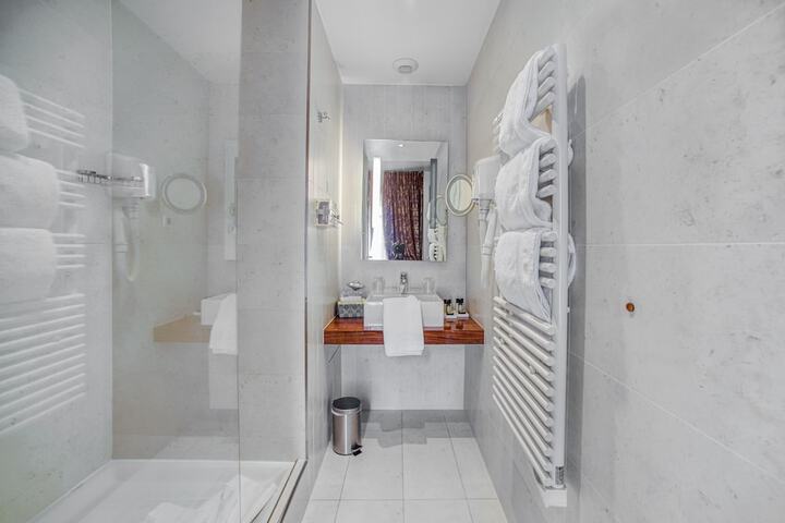 Bathroom Interior Photo