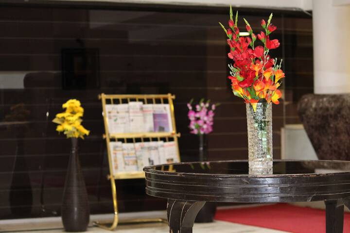 Guest Lobby