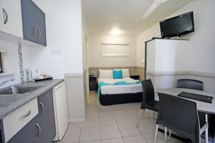 Room 43 of 261