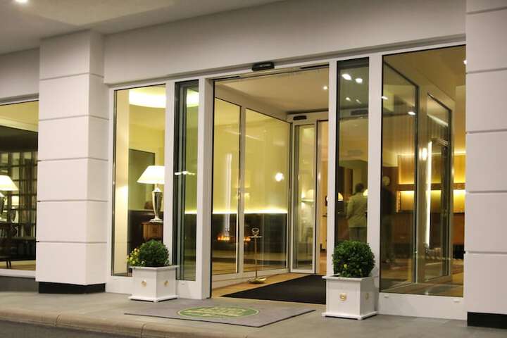 Photo of Eden Hotel