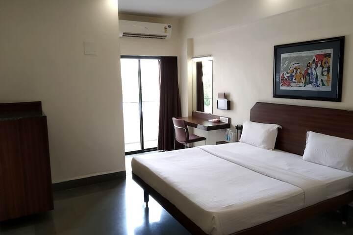 Room 19 of 94