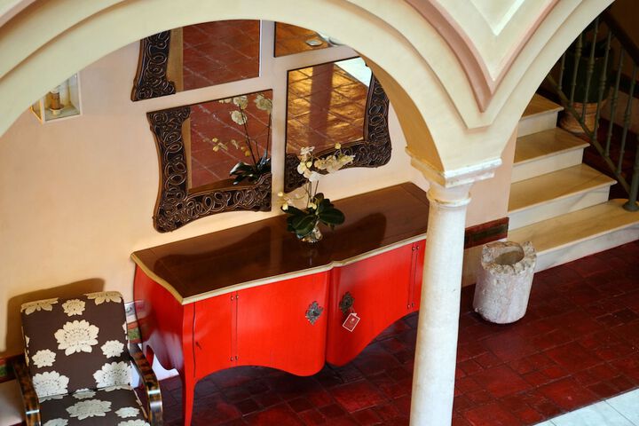 Guest Lobby
