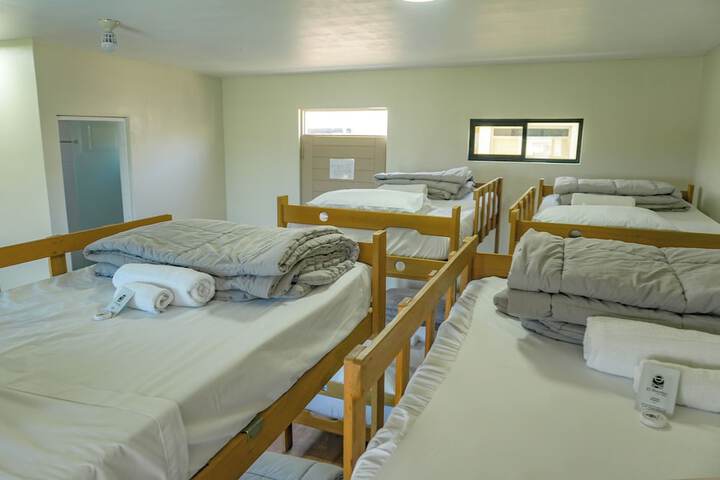 Room 30 of 214