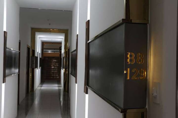 Room 22 of 37