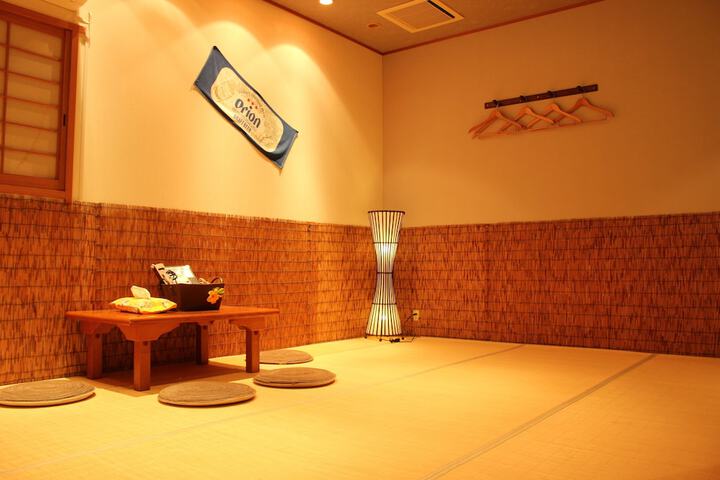 Room 12 of 66