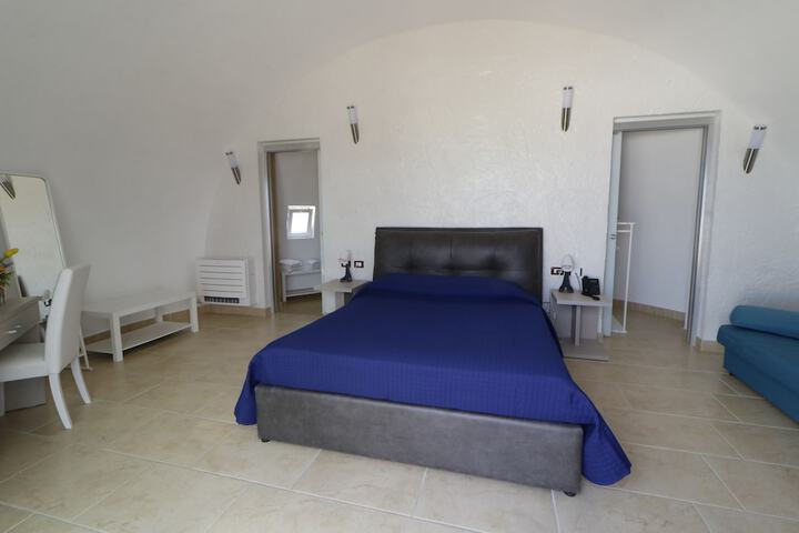 Room 5 of 70
