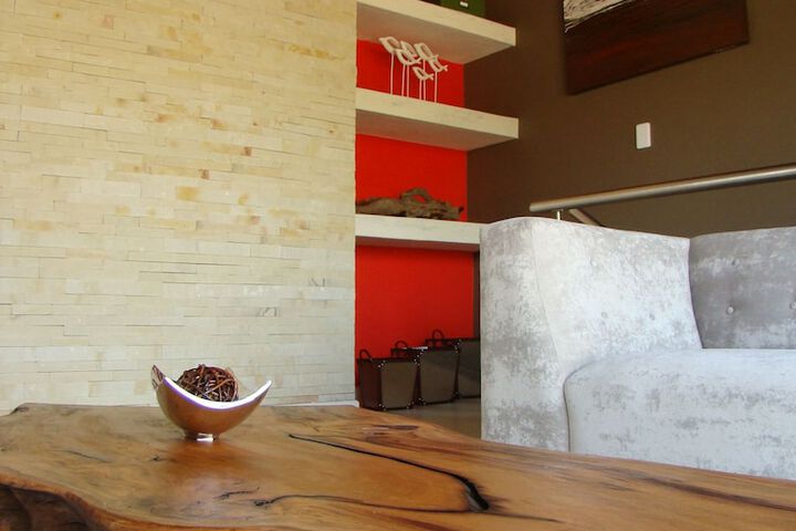 Room 10 of 26