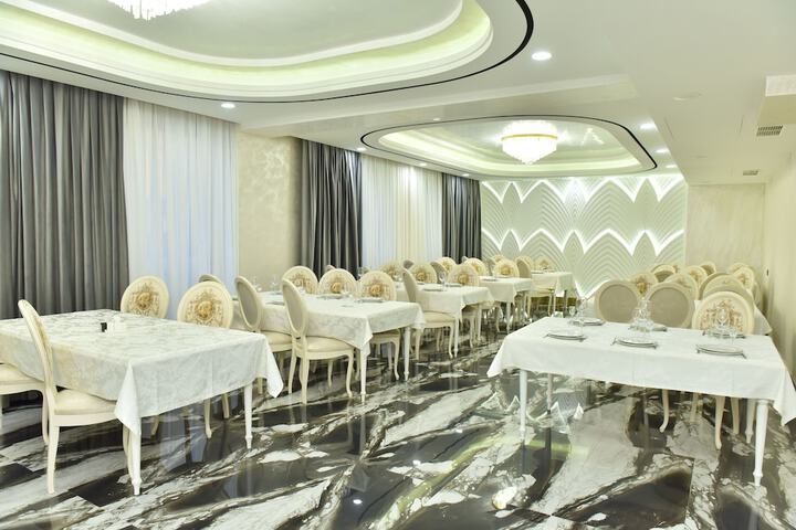 Business Center 21 of 22