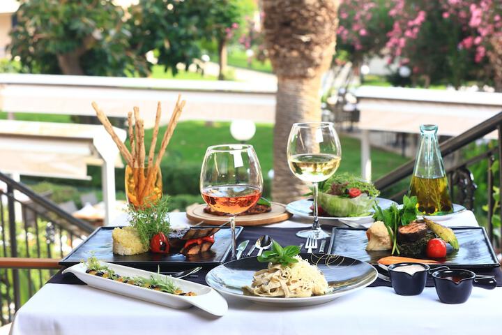 Dining 164 of 180