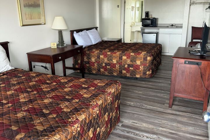Room 15 of 44