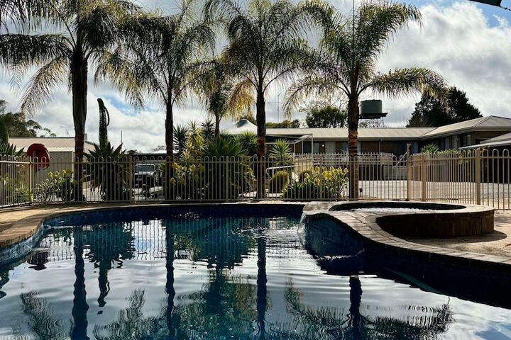 Pool 14 of 47