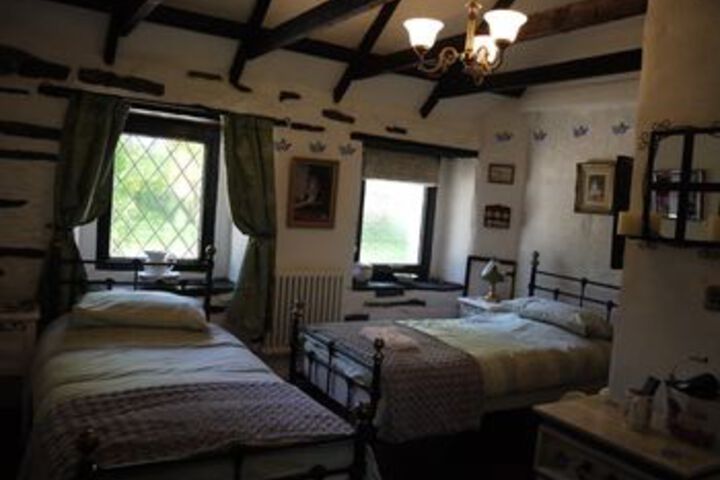 Room 8 of 23