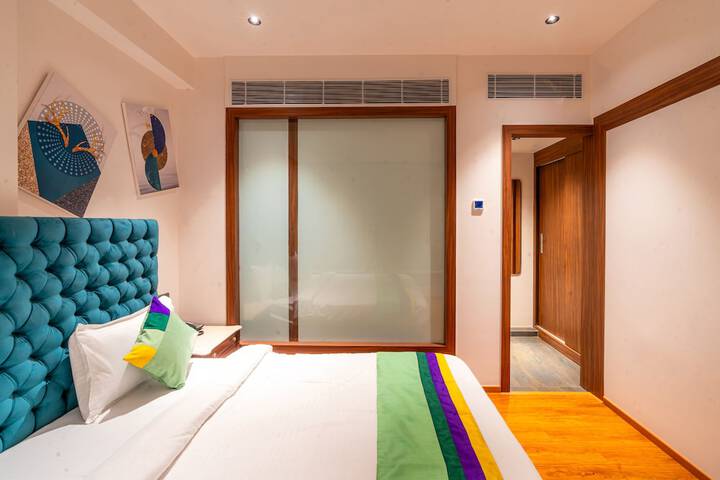 Room 10 of 60