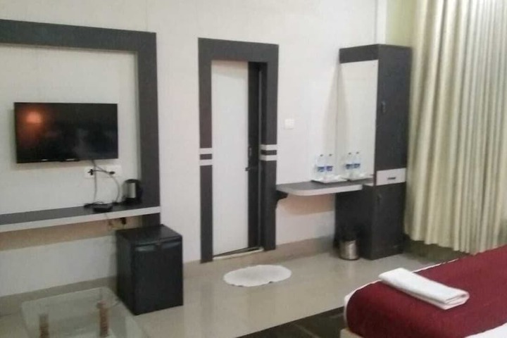 Room 2 of 14
