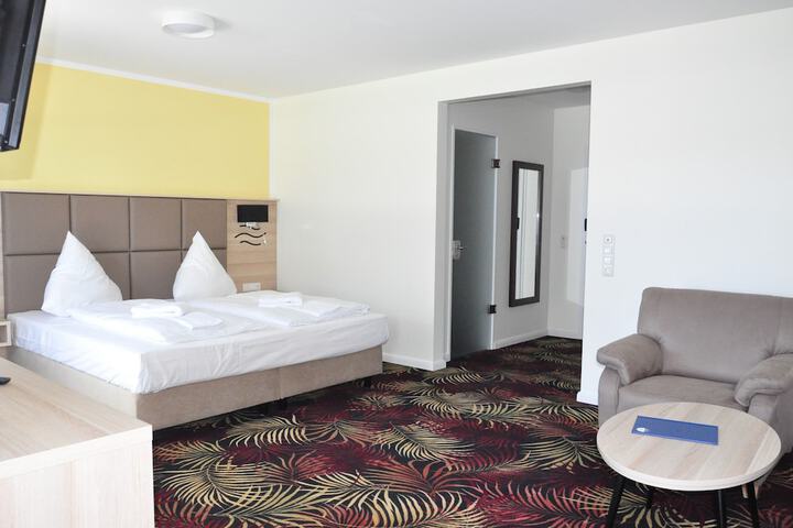 Room 3 of 26