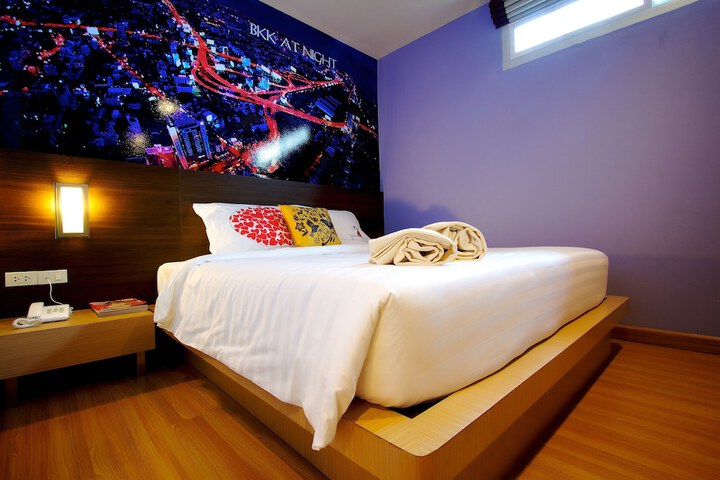 Room 17 of 34
