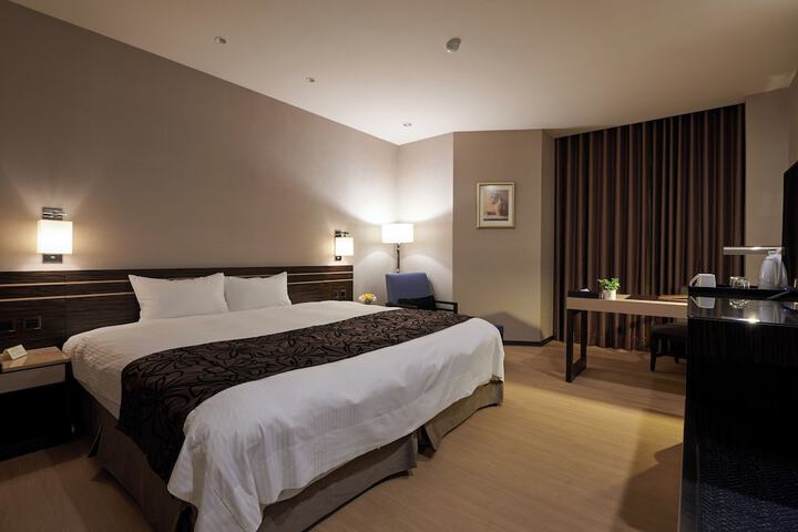 Room 32 of 72