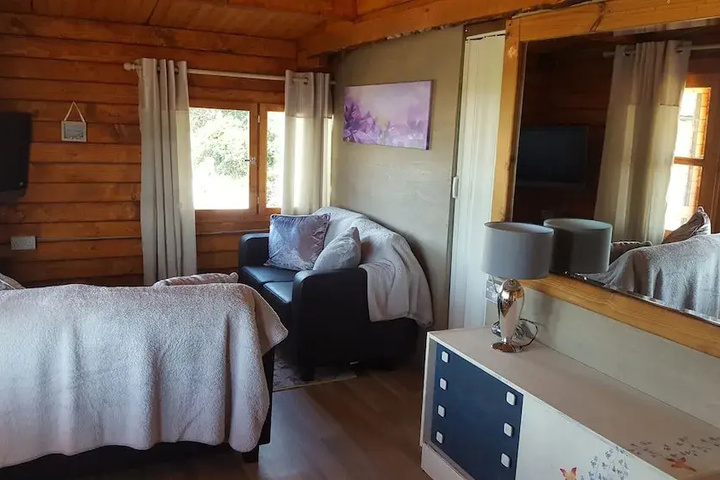 Room 3 of 9