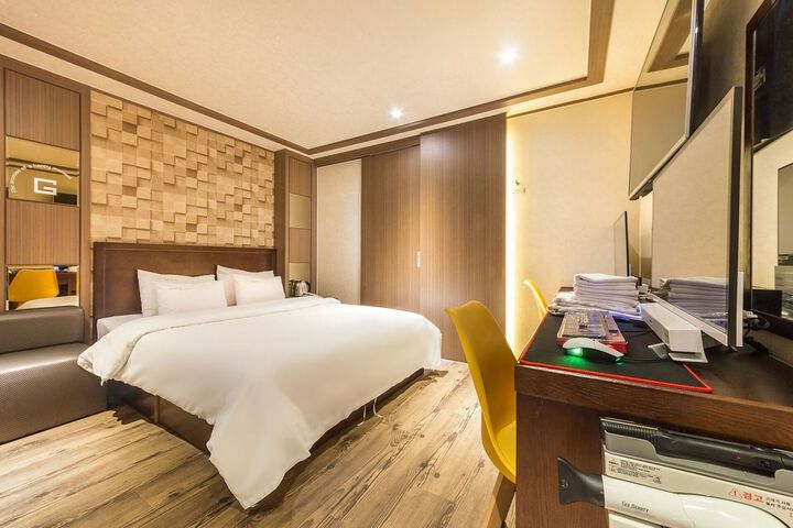 Room 41 of 75