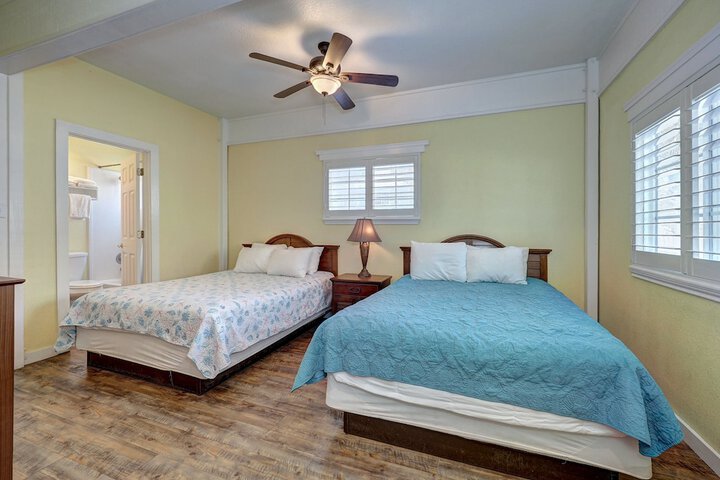 Room 32 of 63