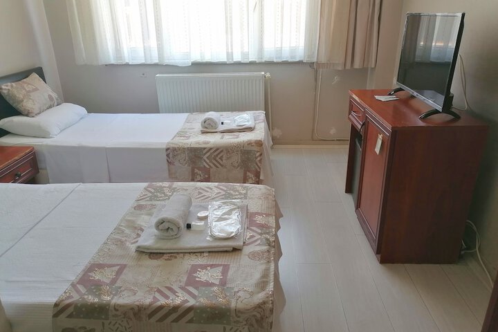 Room 9 of 30