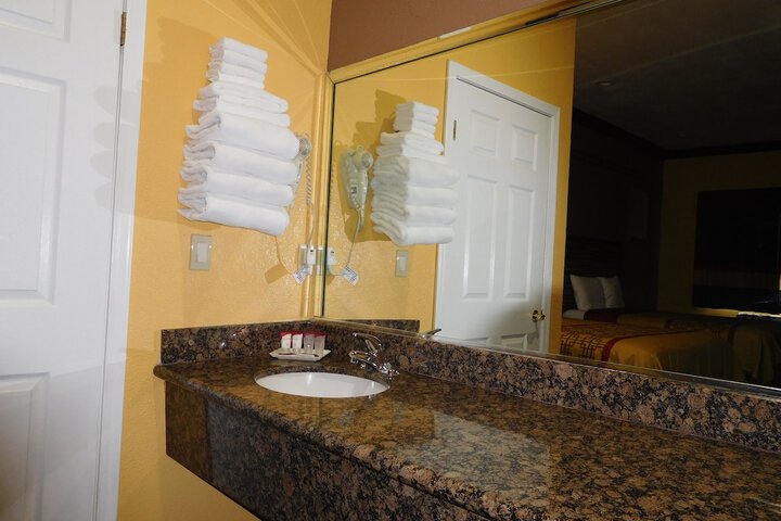 Bathroom sink
