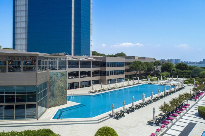 Hotel Exterior 123 of 127