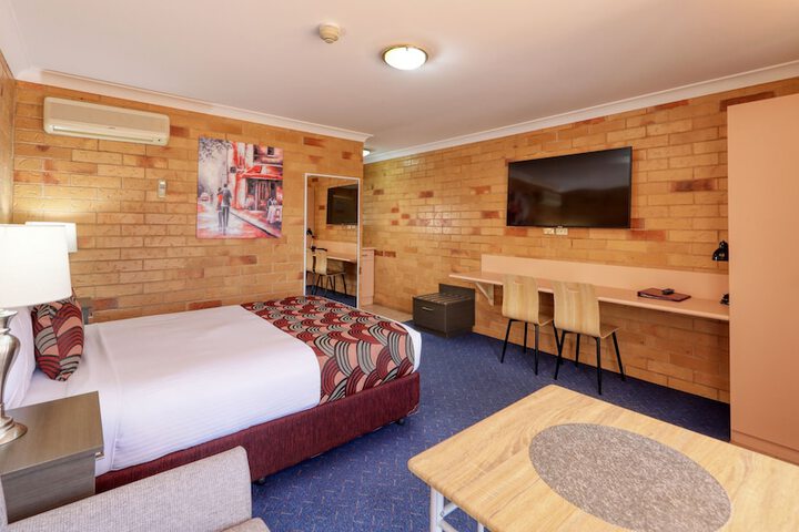 Room 11 of 44
