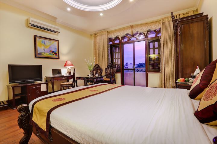 Room 10 of 50