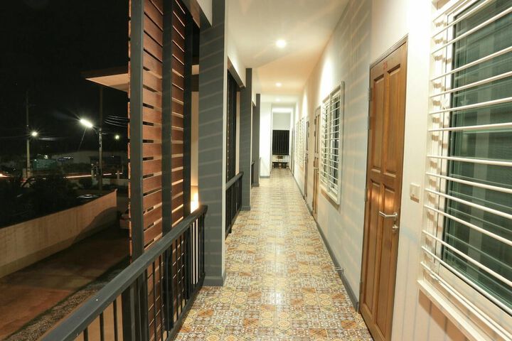 Ballroom/Hall 30 of 40