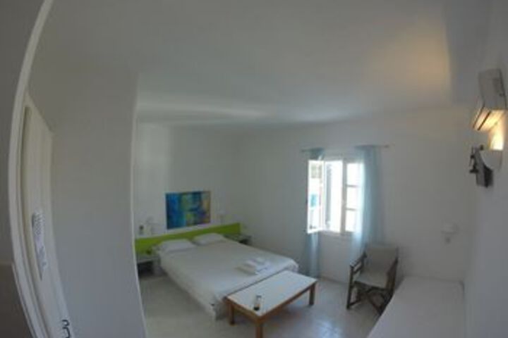 Room 6 of 17