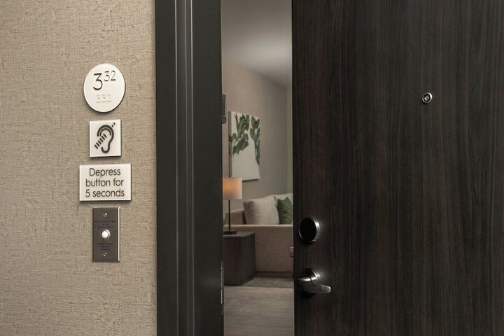 Room 15 of 68