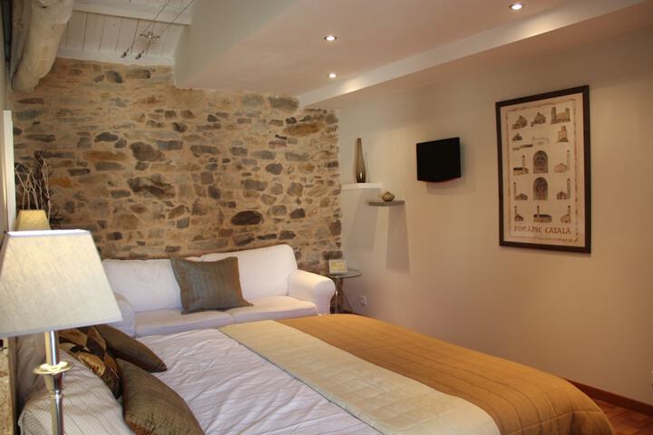 Room 9 of 38