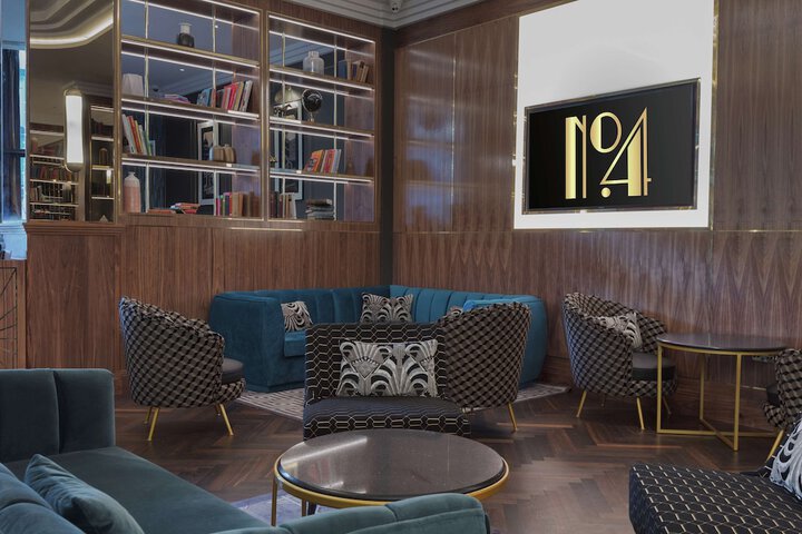 Lounge 115 of 206