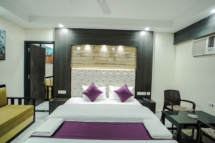Room 17 of 63