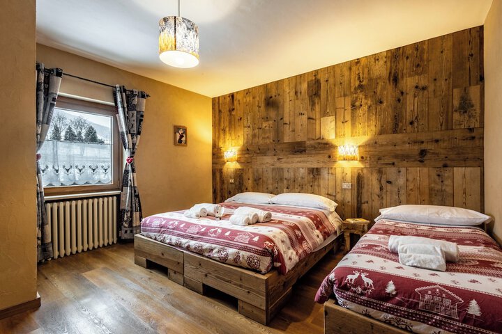 Room 15 of 68